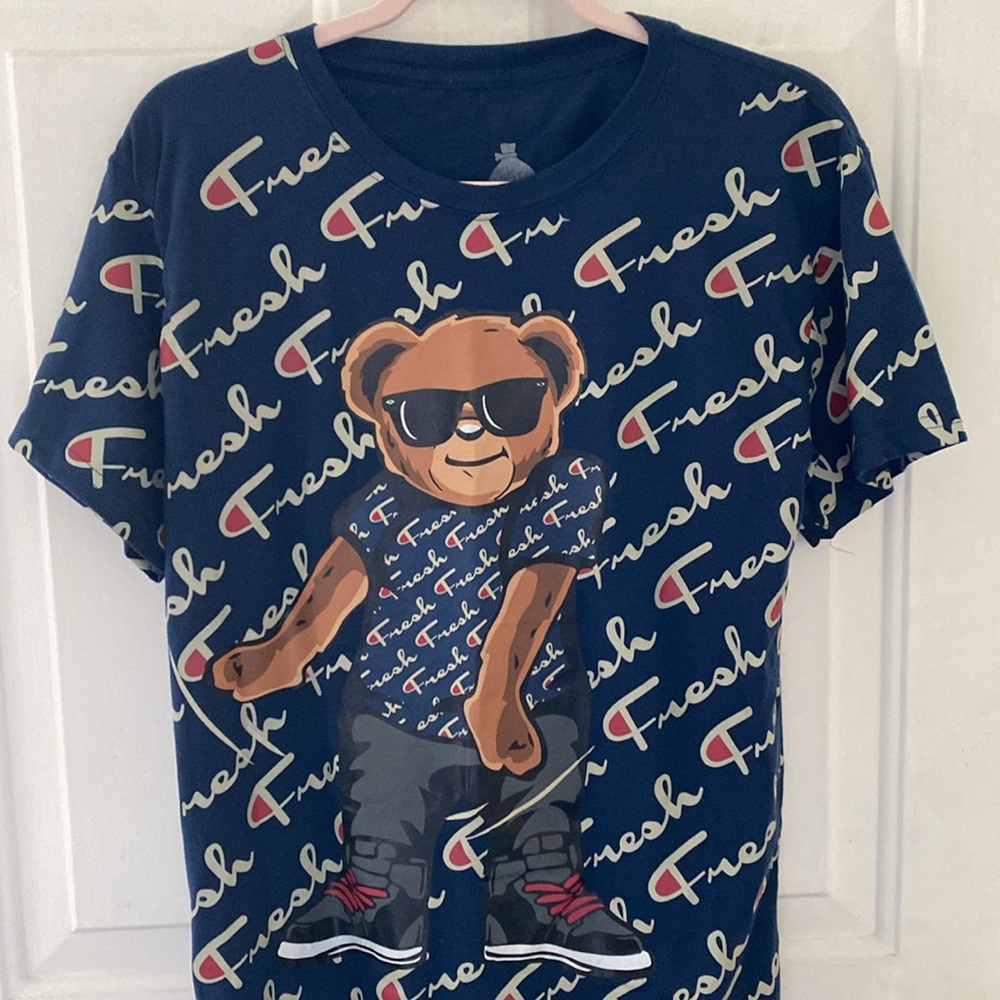 Fresh Champion Style Graphic Tee Shirt. Unisex Size Medium